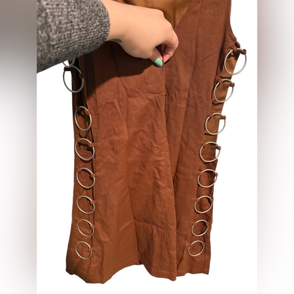 Brown Sleeveless‎ Scoop Neck Mini Dress - Picture 2 of 4